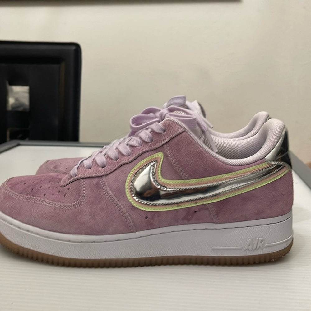 NIKE AIR FORCE 1 LOW RUNNING SNEAKERS WOMENS SIZE 9.5